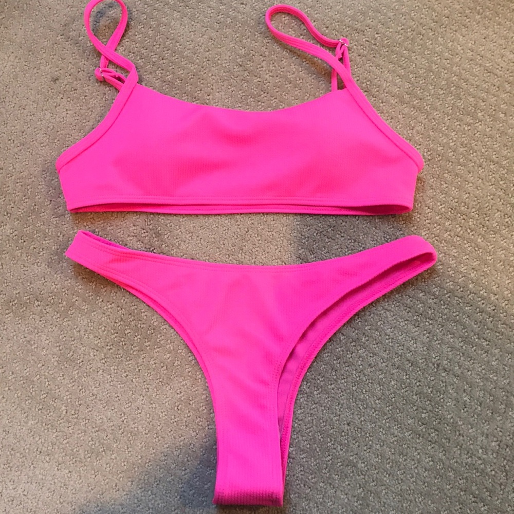 Neon bikini - Picture 2 of 4